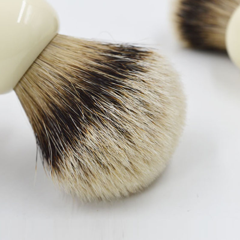 Dscosmetic シェービングブラシ シルバーチップ ナ - Quality Men'S Grooming Kit のレビューと価格
